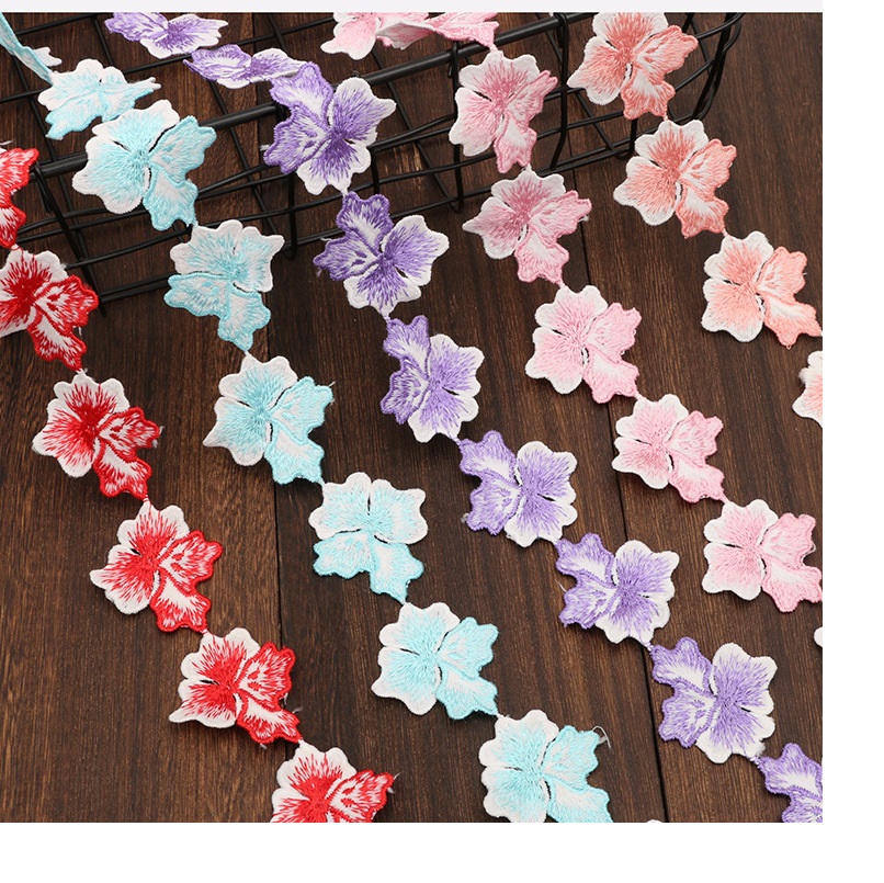 Embroidery Water - 3 jardy rozpuszczalna w wodzie koronka