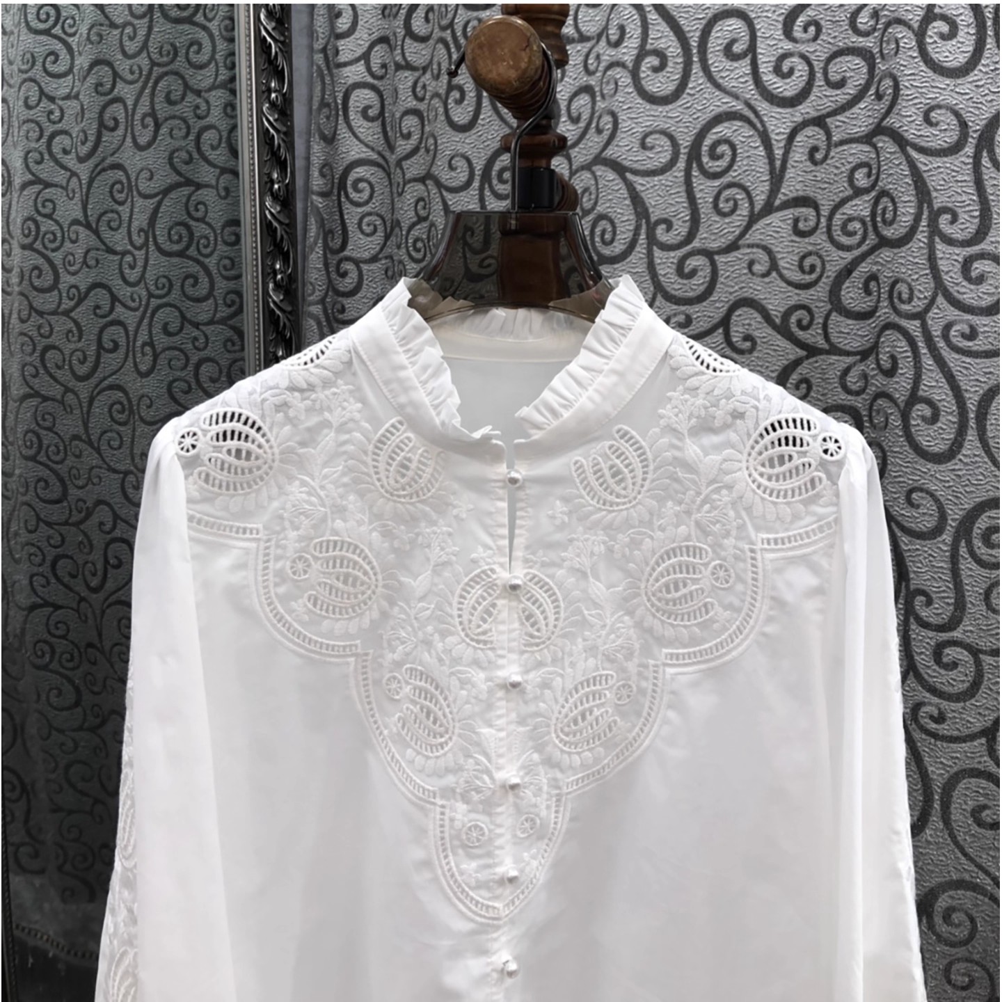 Koszule damskie ze 100% bawełn – Embroidery Free Pattern recenzja i cena